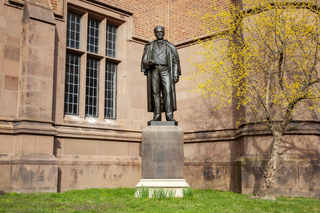 Benjamin Silliman statue