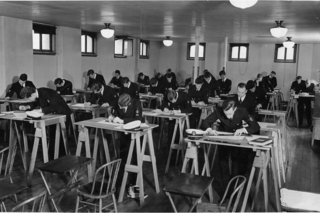 Soldiers studying studying at Yale